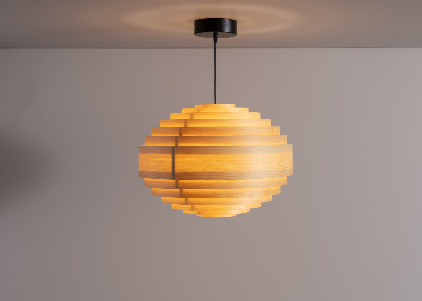 Vaarni: 1002 Hans Pendant 46