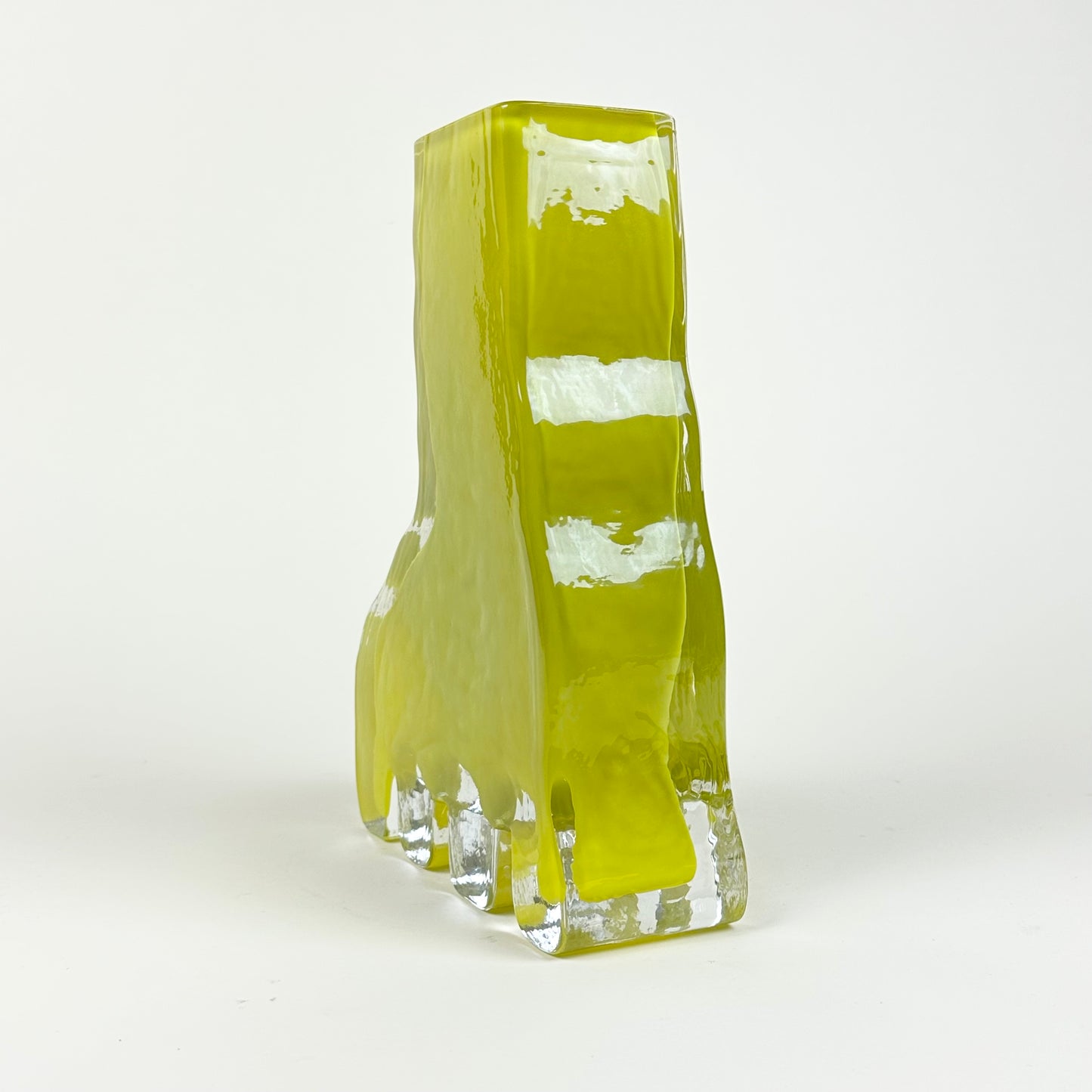 Studio Reiser "Paw" vase "olive", limited edition for Arranging Things