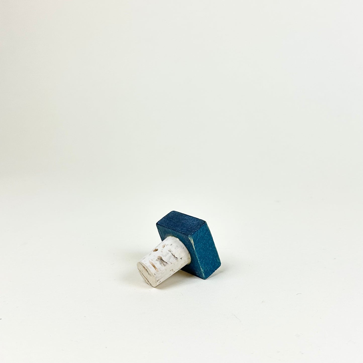 Bottle stopper, blue, by Hugo Sundkvist