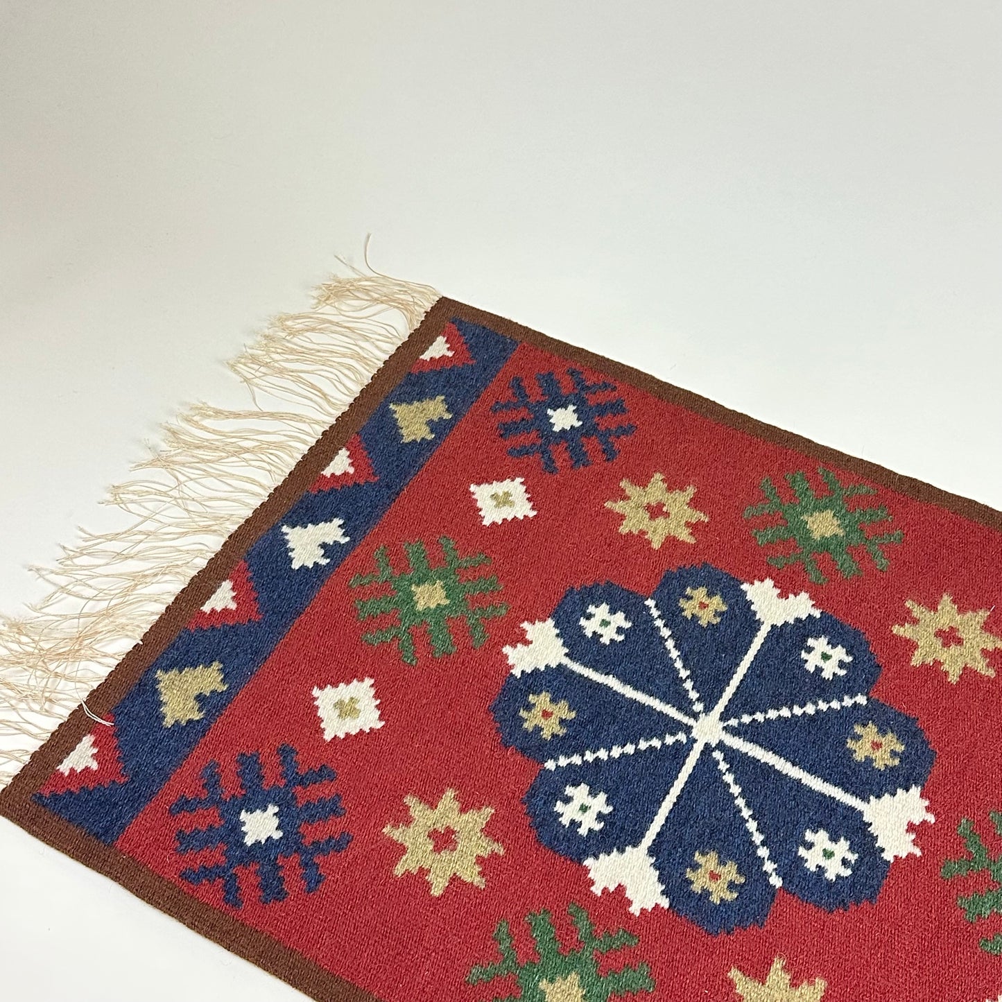 Vintage small "Allmoge" rug