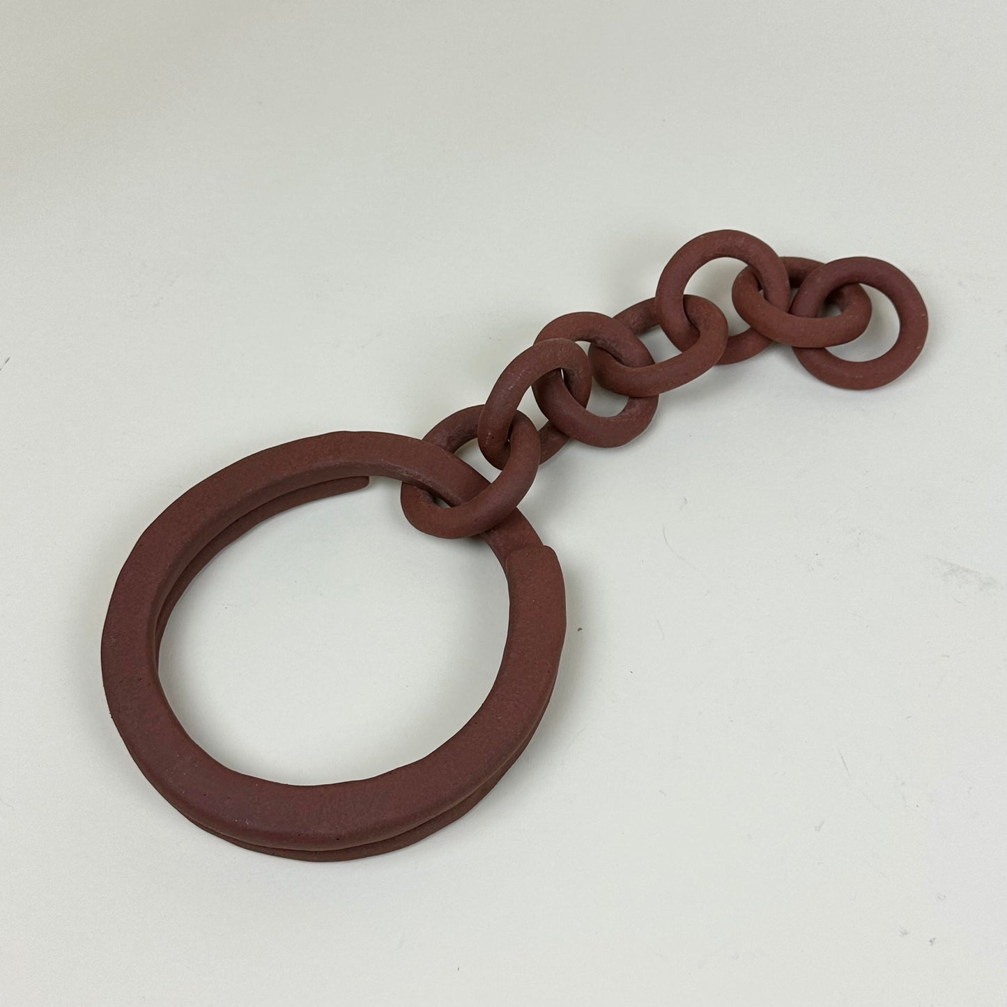 Ring with chain by Evelina Björnqvist