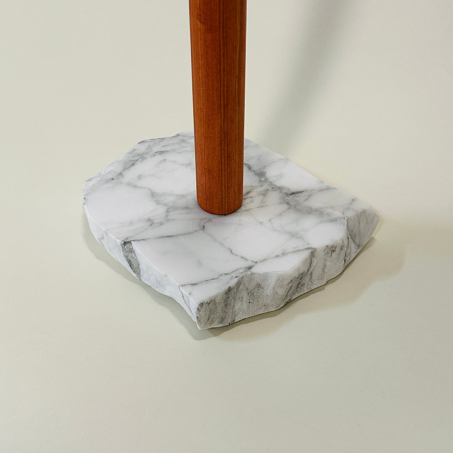 Kitchen roll holder by Public Studio (orange)