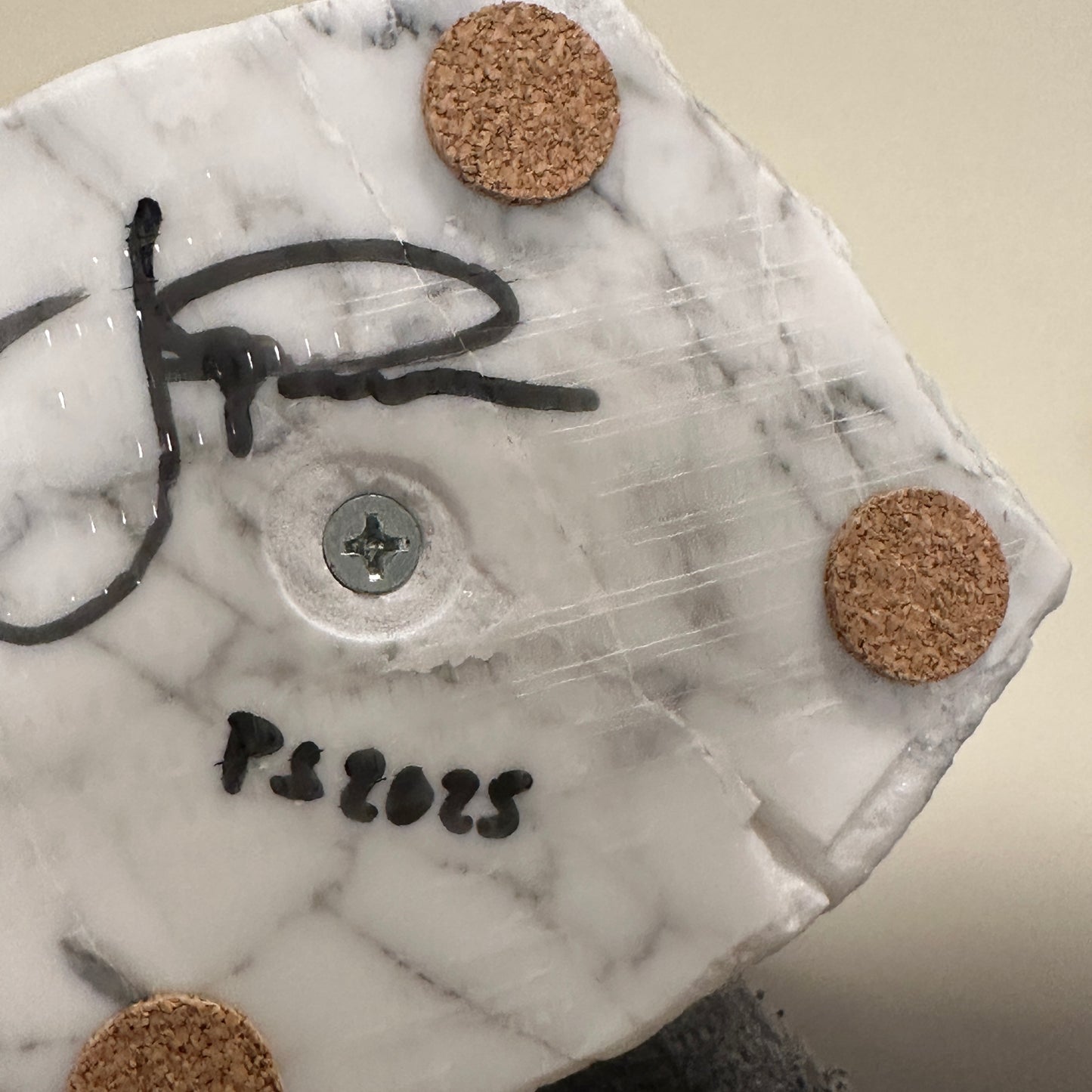 Kitchen roll holder by Public Studio (Green)