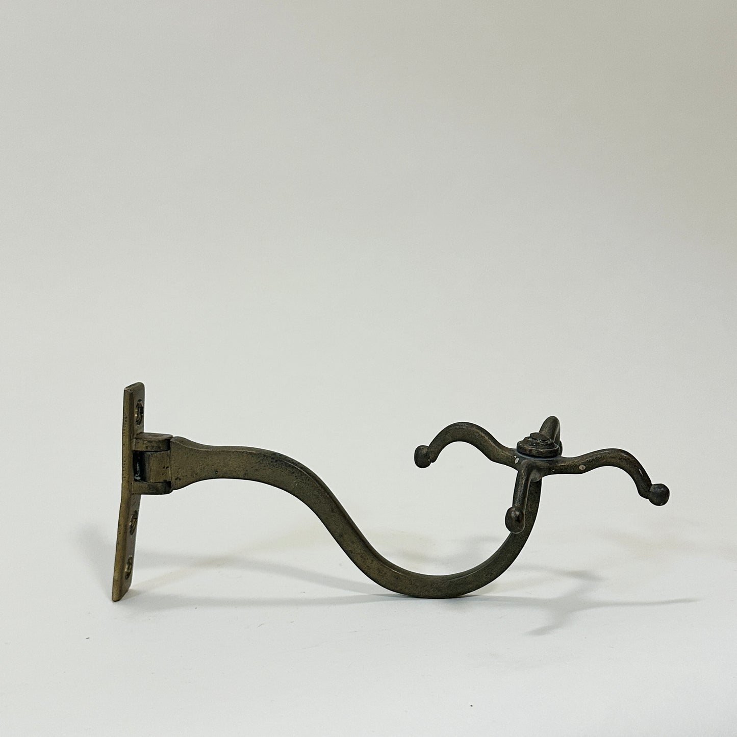 4-armed wall hook in metal, vintage