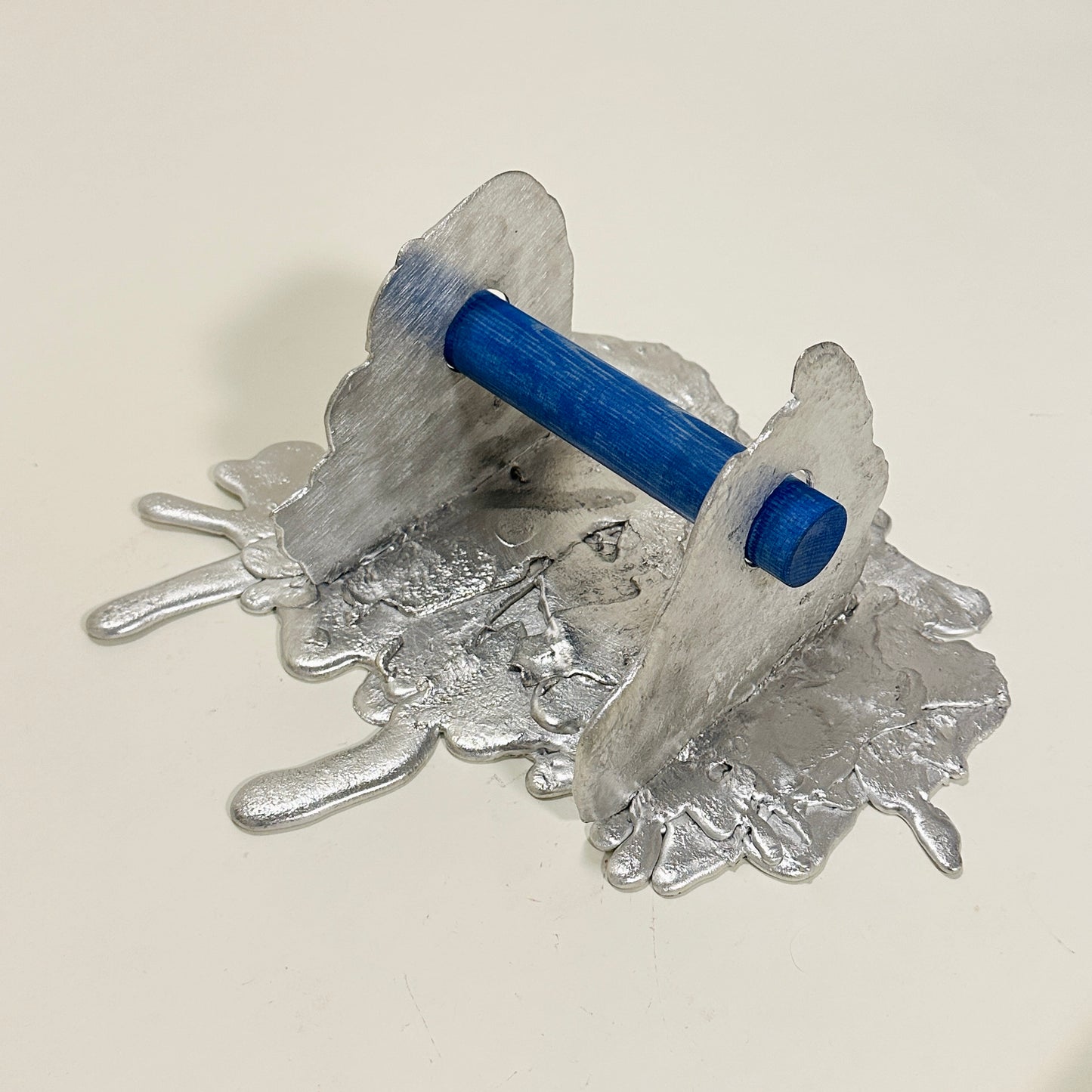 Toilet paper holder (2) by Alfred Sahlén