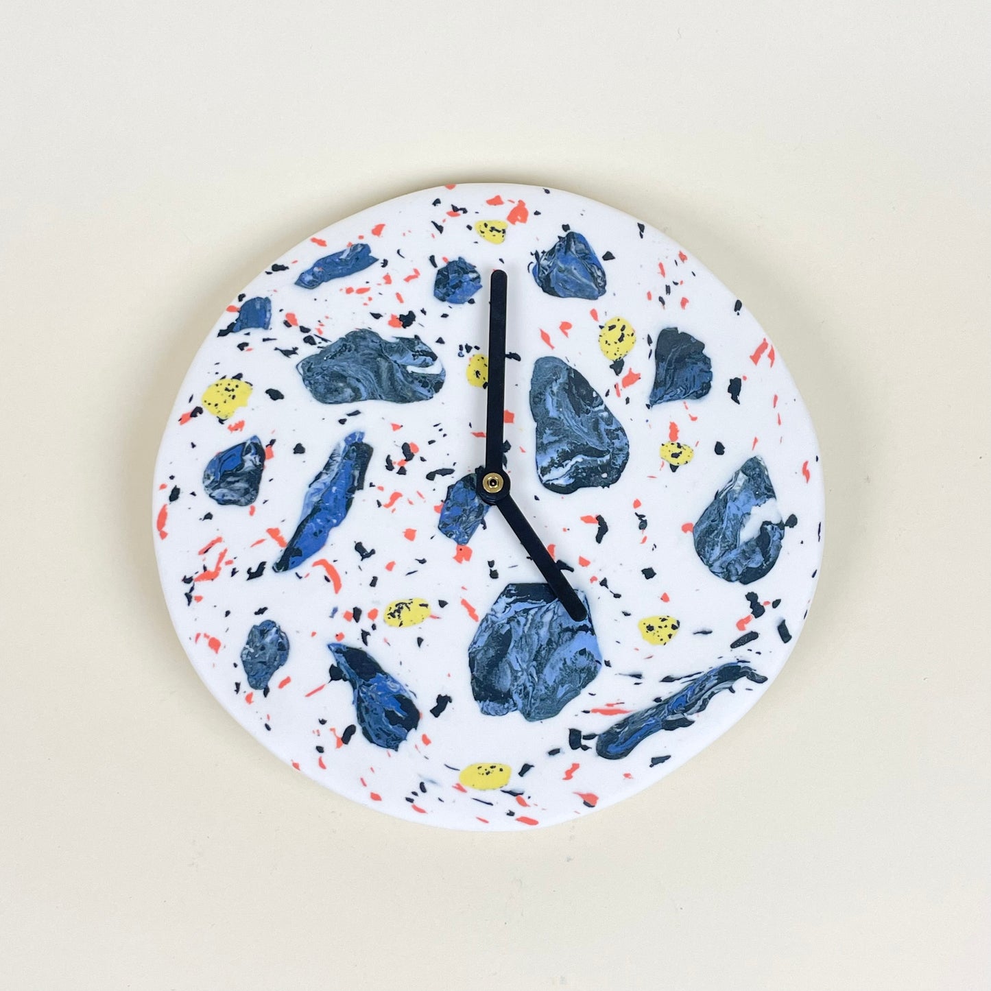 Wall clock "Antroposenic Time" by Emma Friberg