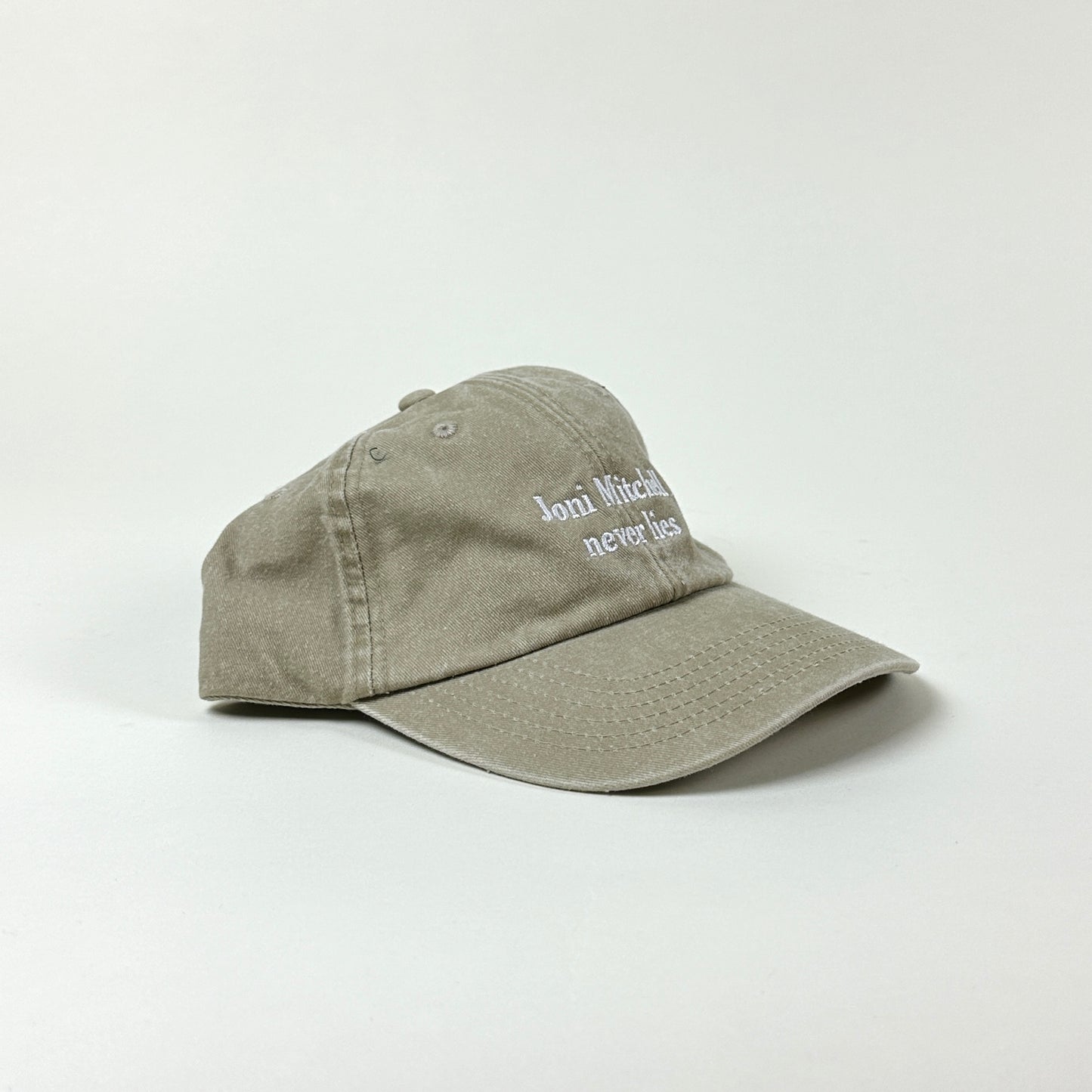 Hat, Joni Mitchel never lies (washed out beige/white)