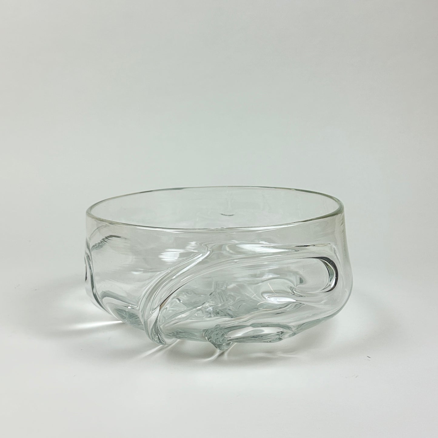 Glass bowl "Swirl" by Silje Lindrup