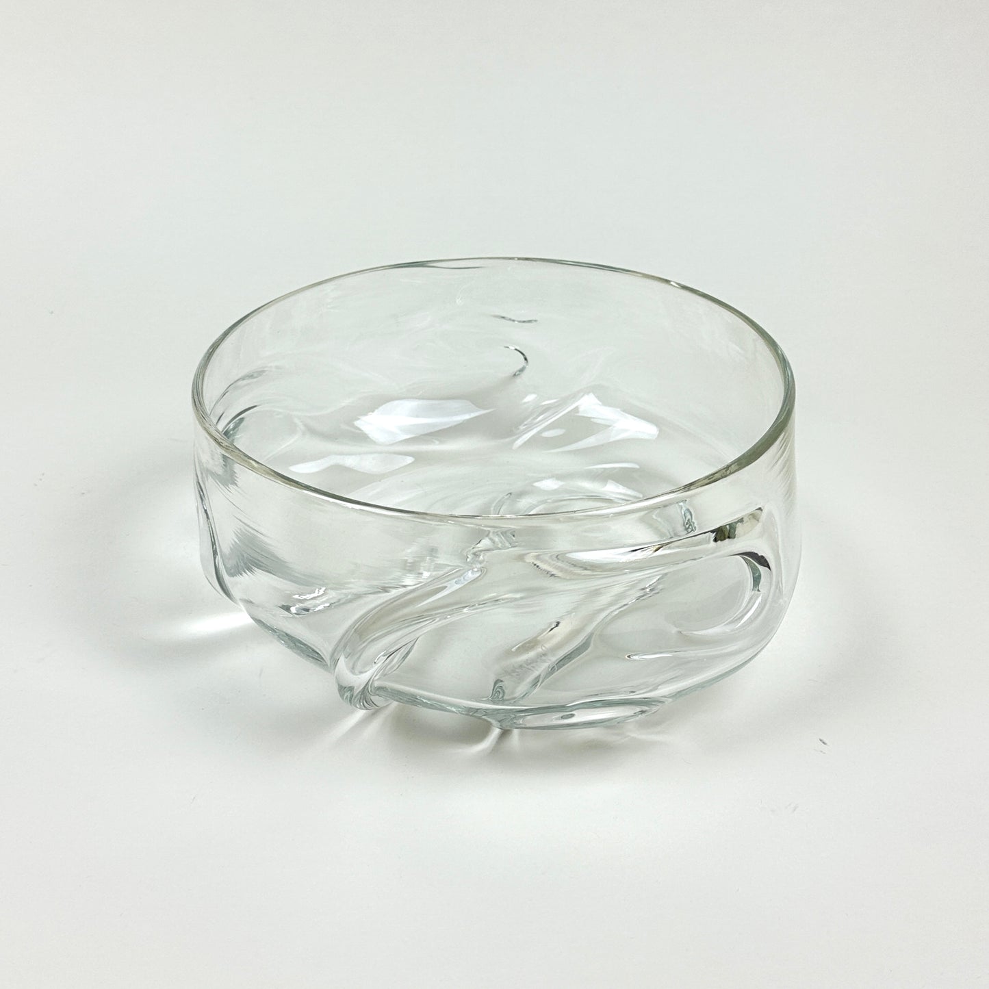 Glass bowl "Swirl" by Silje Lindrup