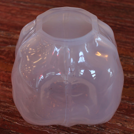 Mni - Kub (White Glass) (nr 9) by Martin Inostroza