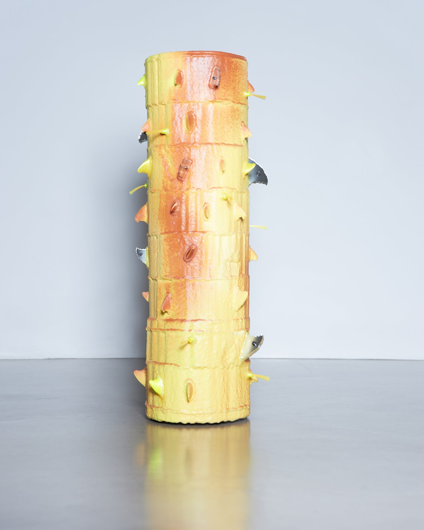 Resin pedestal with thorns by Jonatan Nilsson