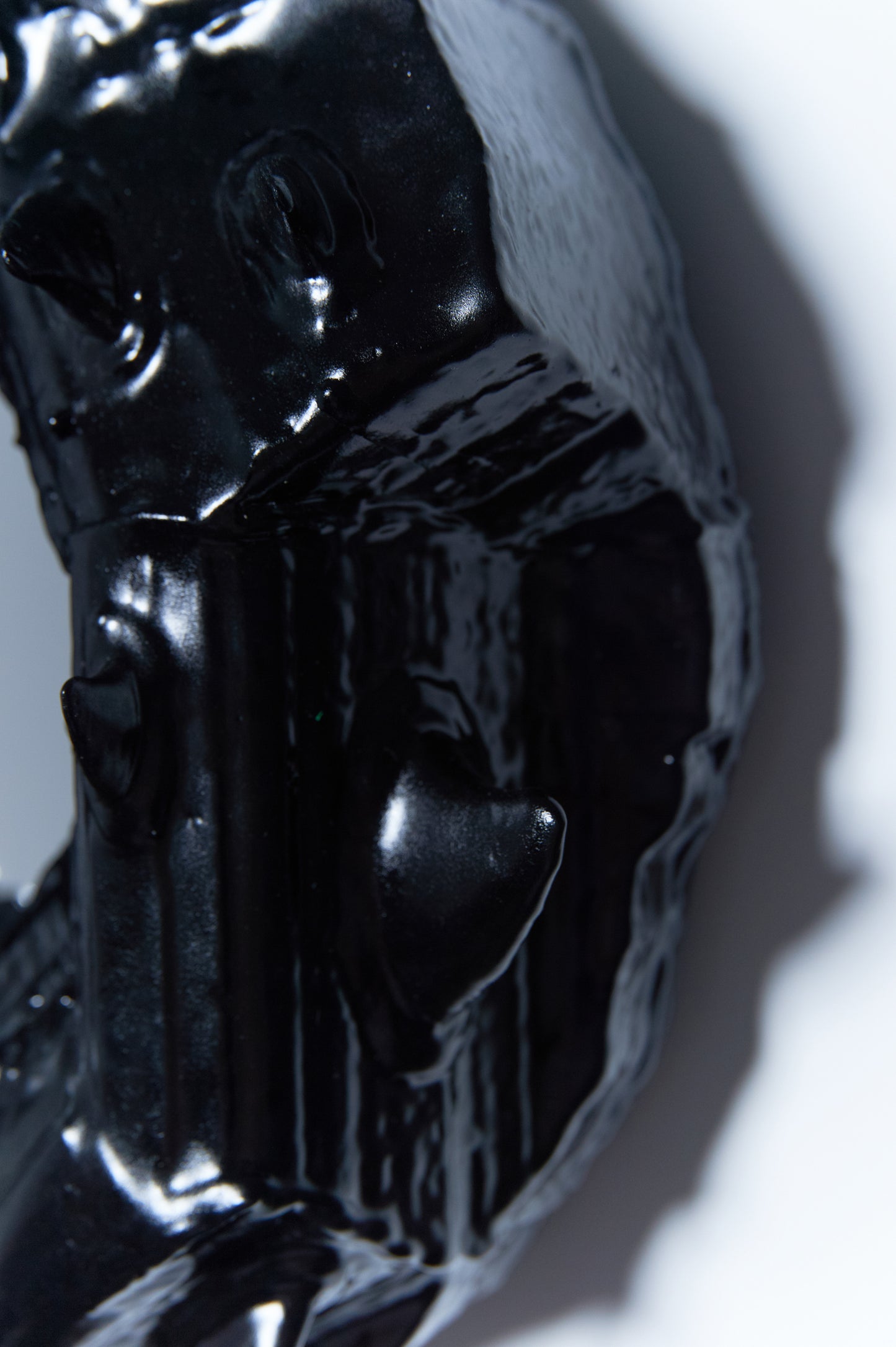 Resin mirror with thorns by Jonatan Nilsson