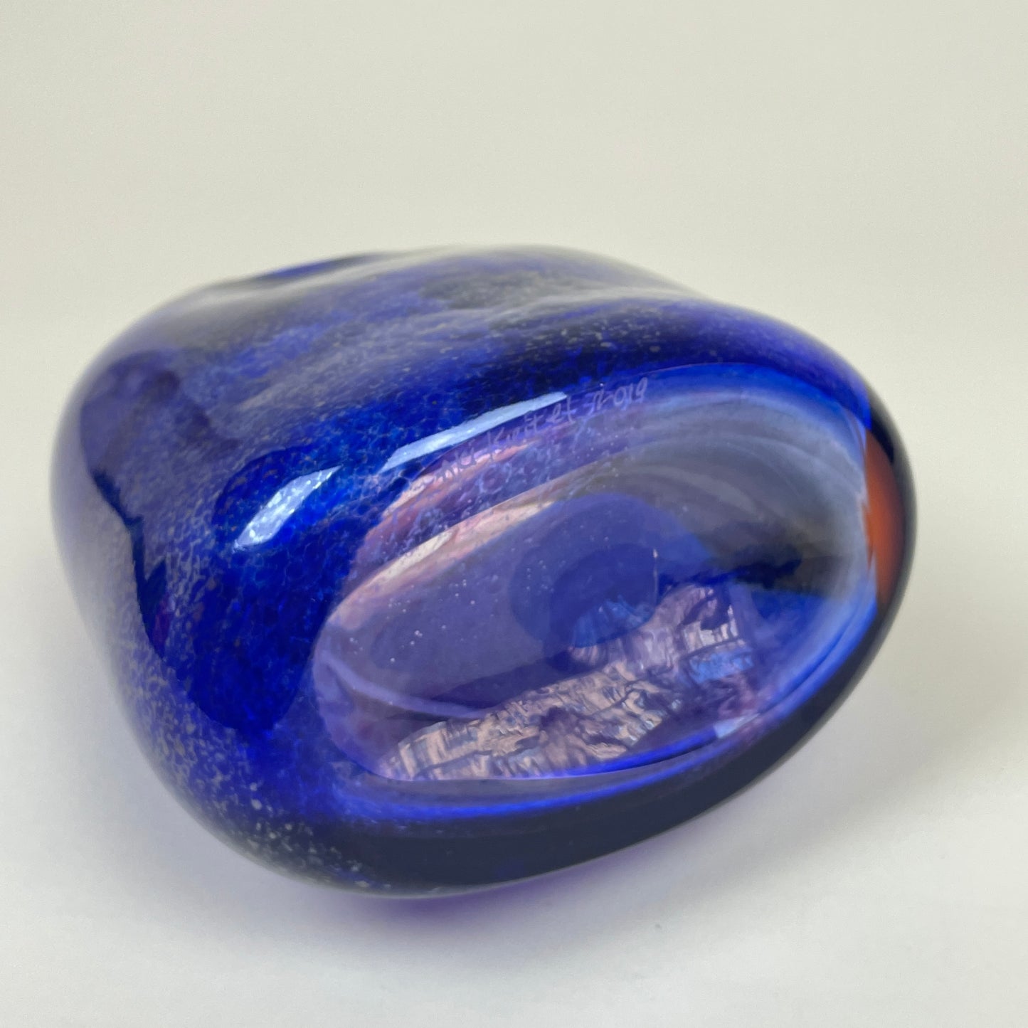 Glass vase by Aki Keitel