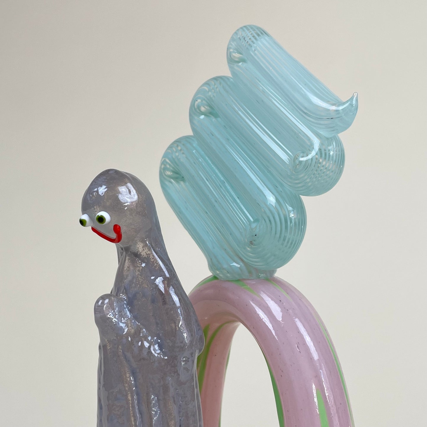 "As I Passed The Gate", glass sculpture by Rasmus Nossbring