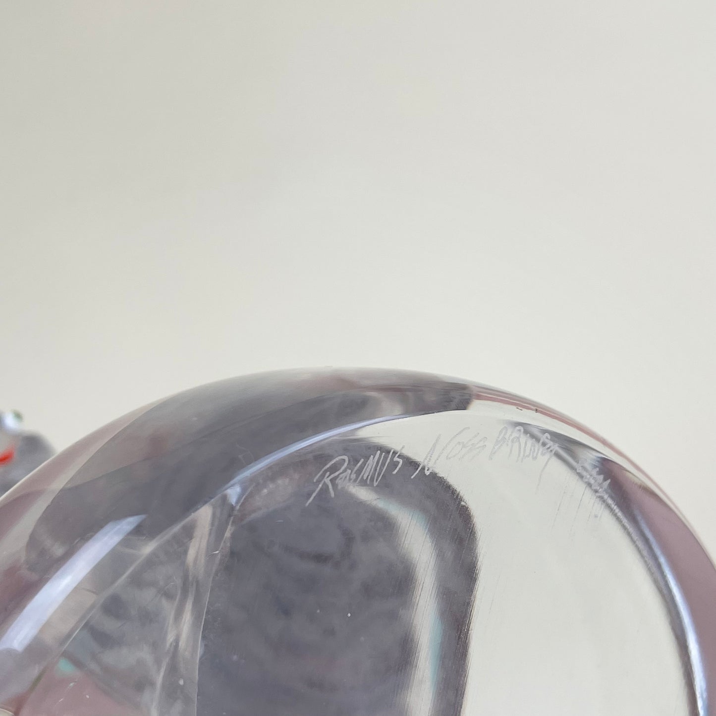 "As I Passed The Gate", glass sculpture by Rasmus Nossbring