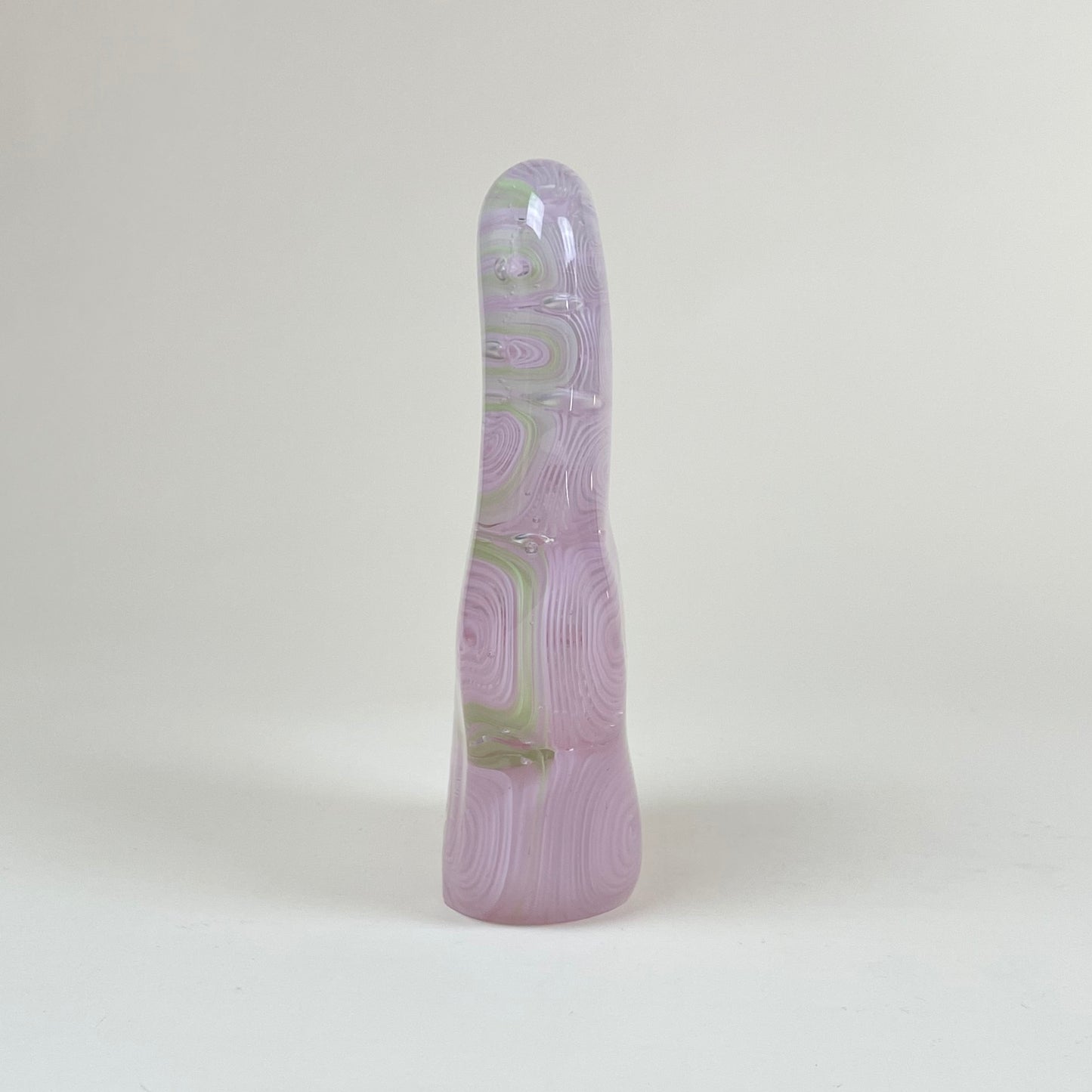 Capsuled scribble, glass sculpture by Rasmus Nossbring
