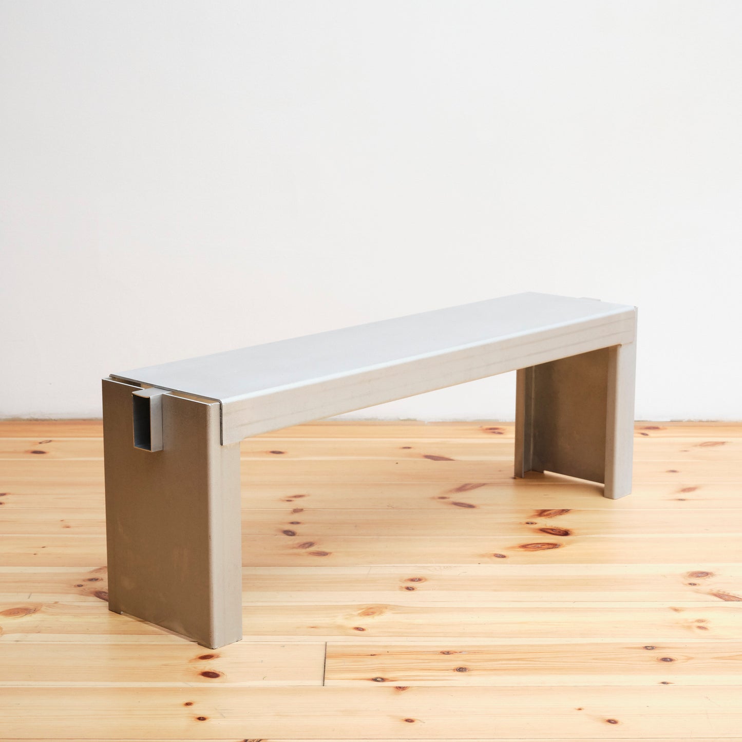 Trockenbau CW bench by Lino Gaspartisch