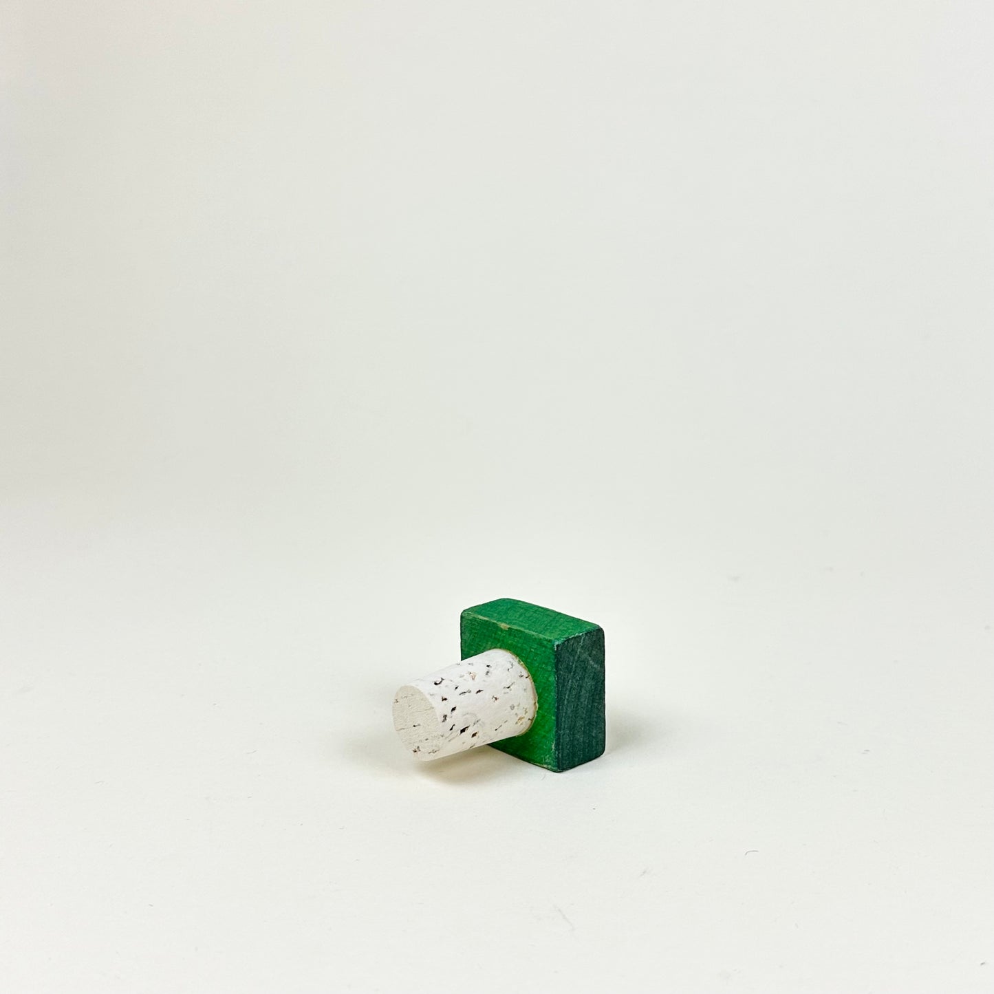 Bottle stopper, green, by Hugo Sundkvist