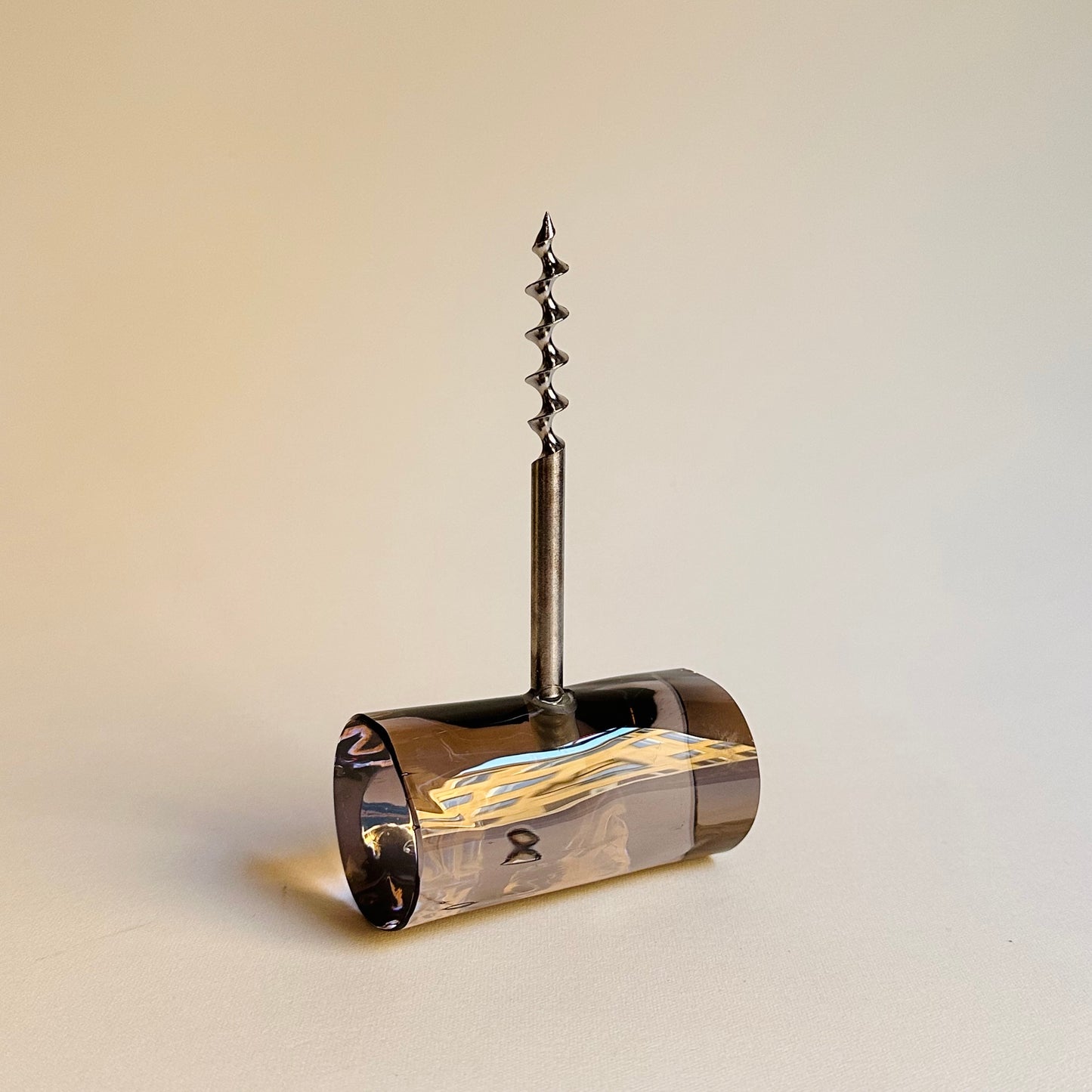 "Öppnare" corkscrew by Simon Klenell, grey