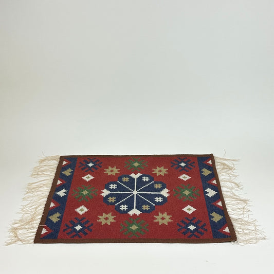 Vintage small "Allmoge" rug