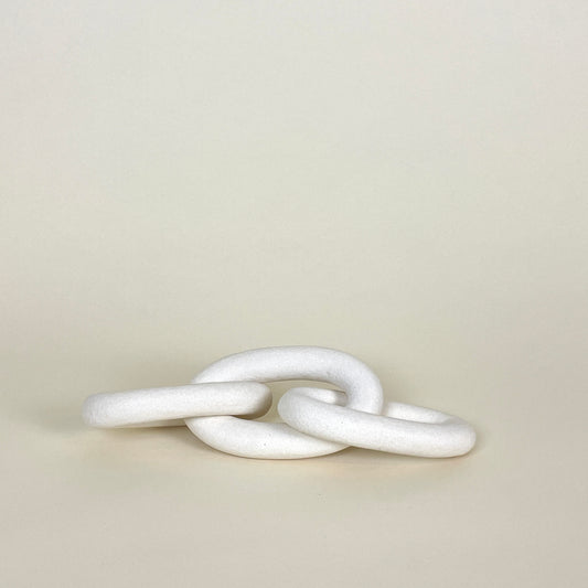 Chain, 3 links, by Kerstin Dunkel