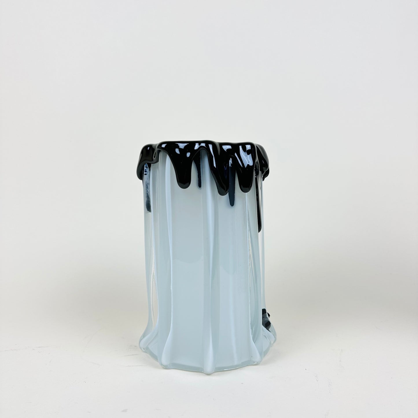 White and black glass vase by Silje Lindrup