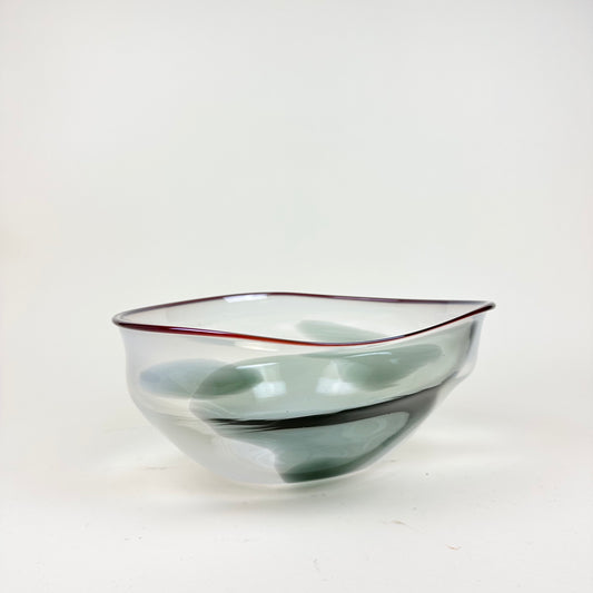 Milky glass bowl by Silje Lindrup