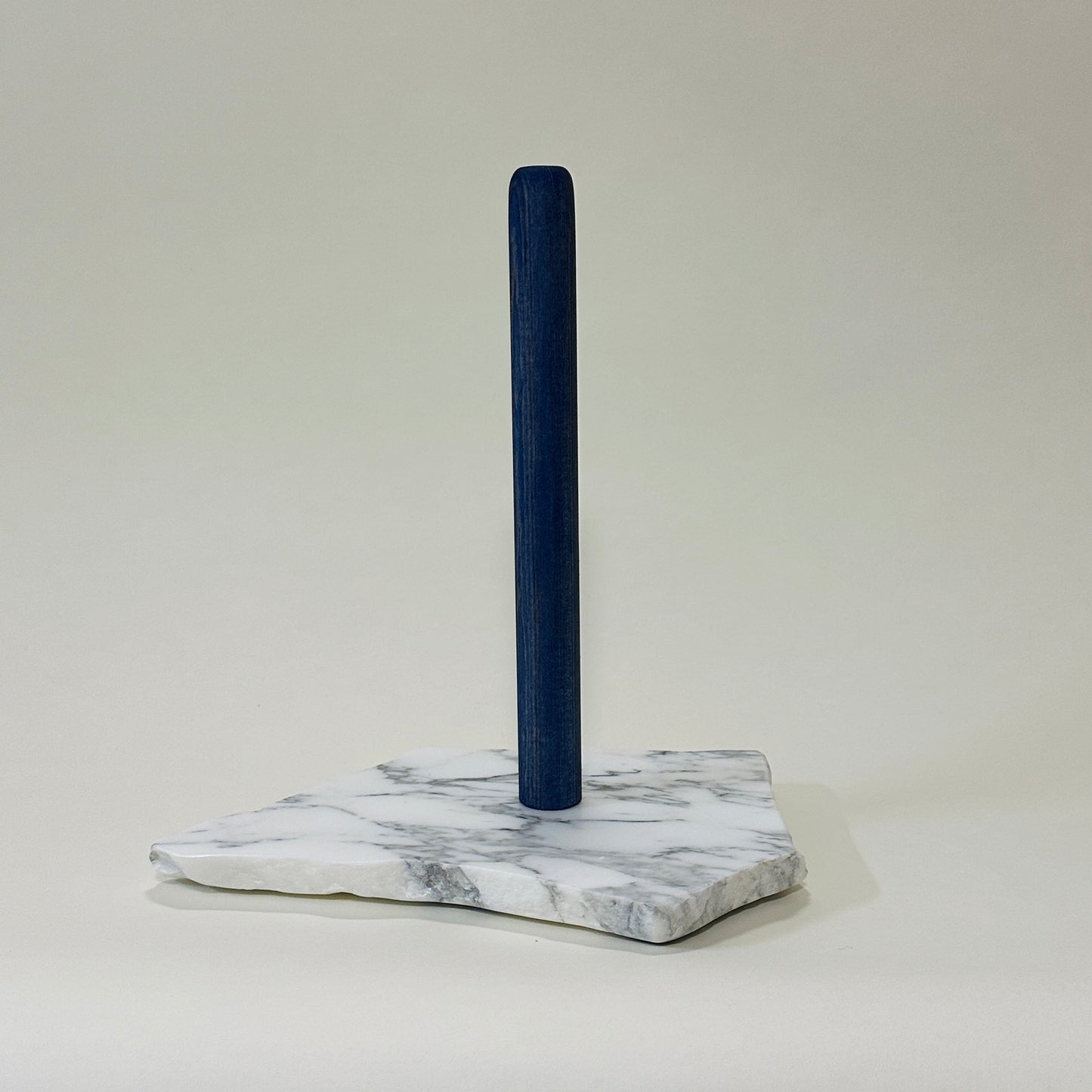 Kitchen roll holder by Public Studio (Dark blue)