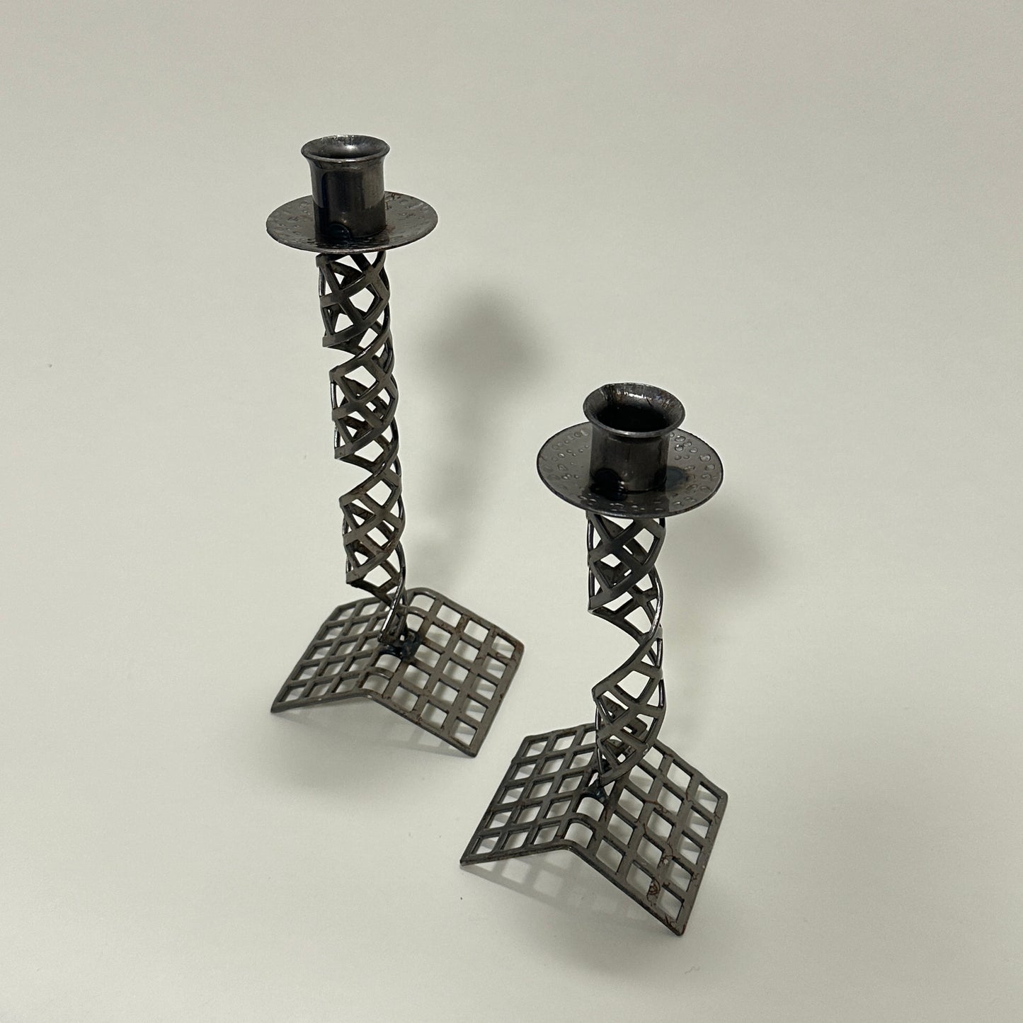 Pair of candle holders in metal, vintage