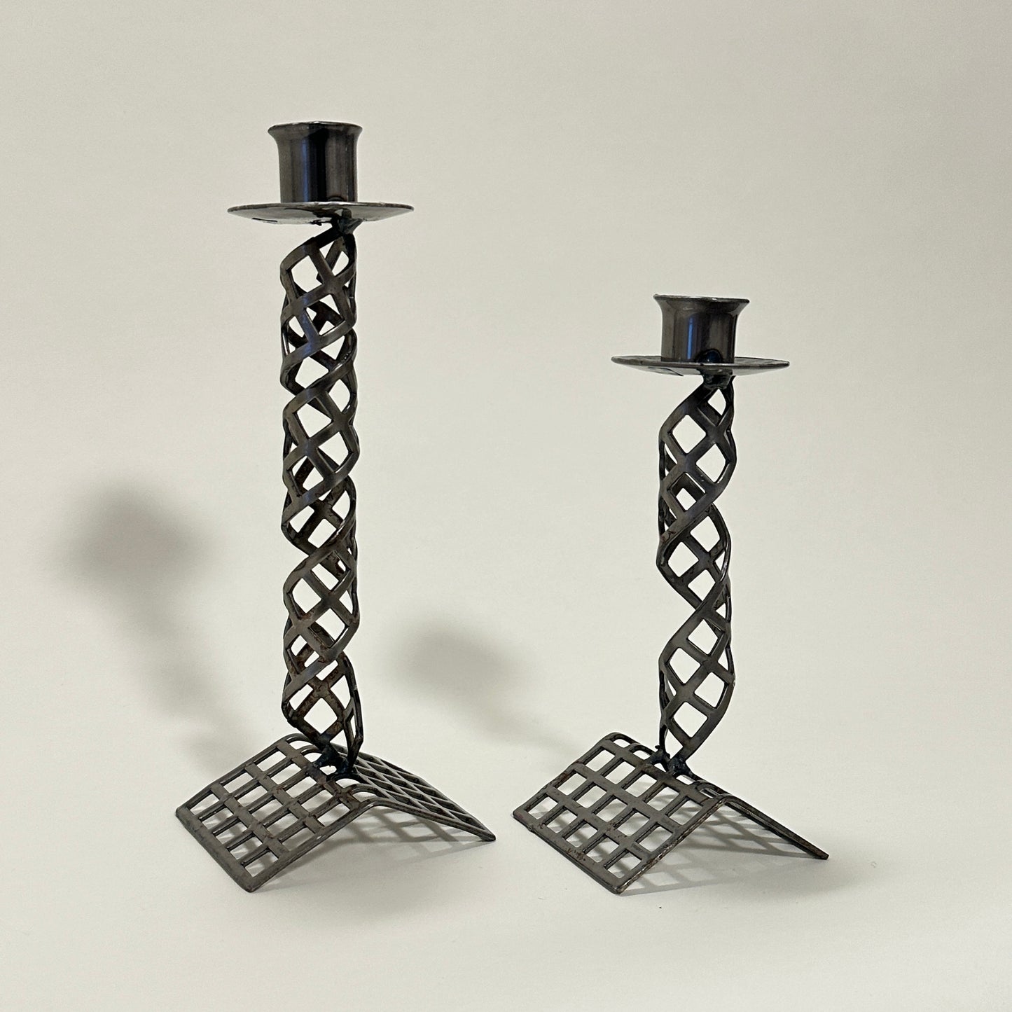 Pair of candle holders in metal, vintage