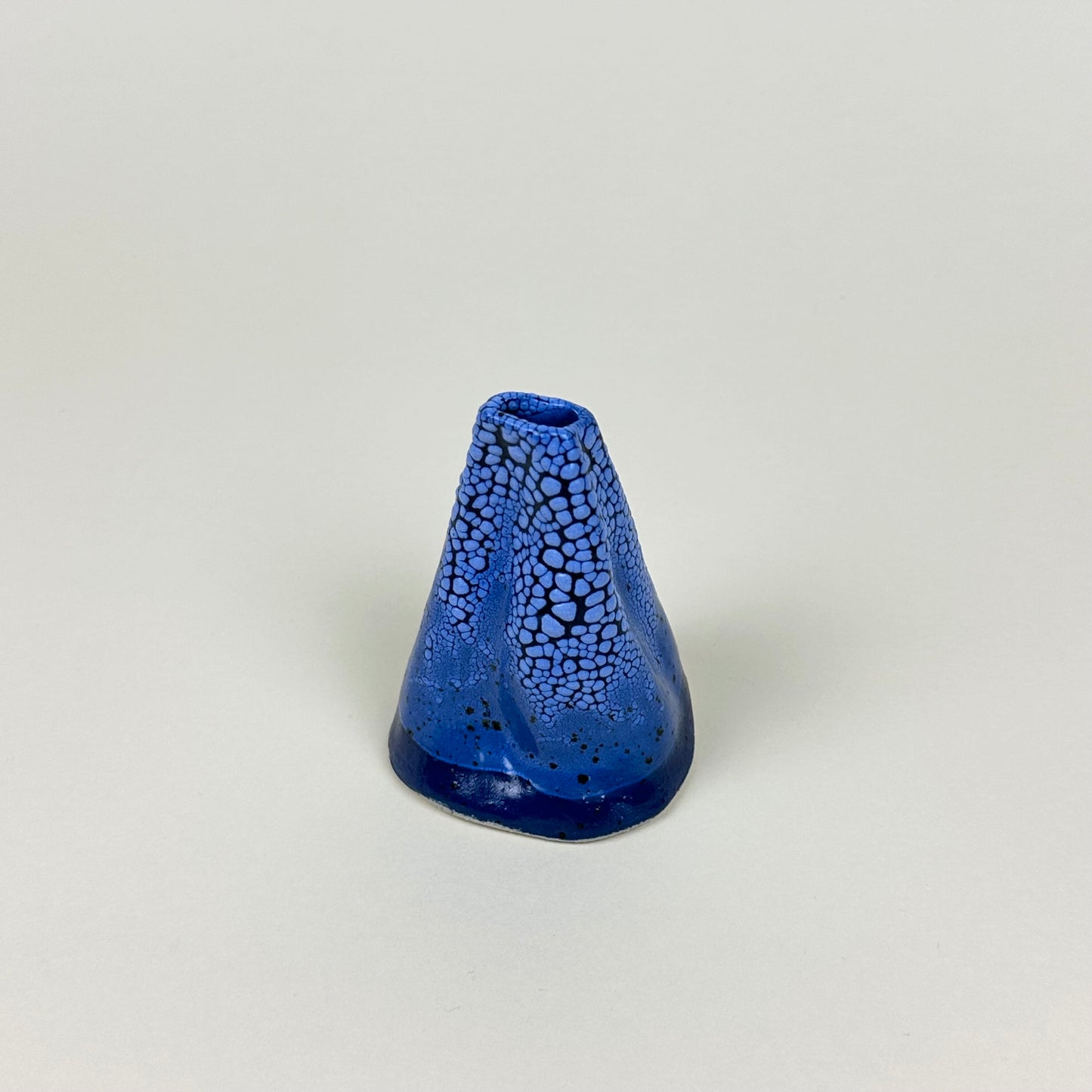 Navy and light blue volcano vase (S) by Astrid Öhman