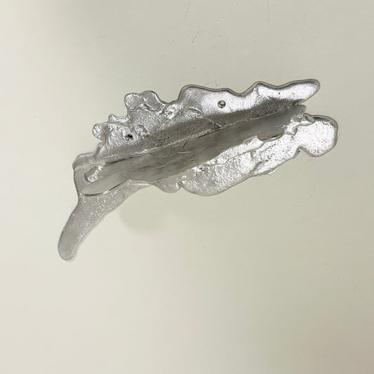 Tin shelf (01) by Alfred Sahlén