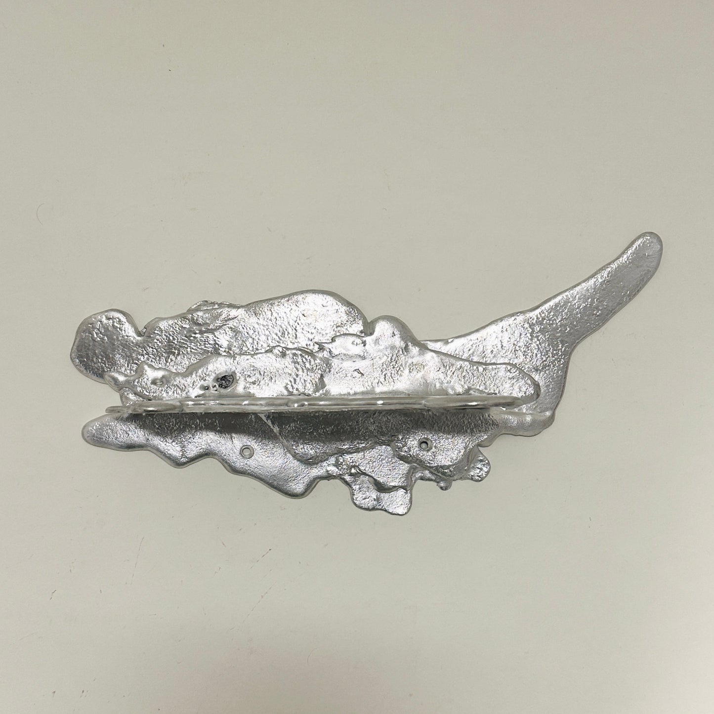 Tin shelf (01) by Alfred Sahlén