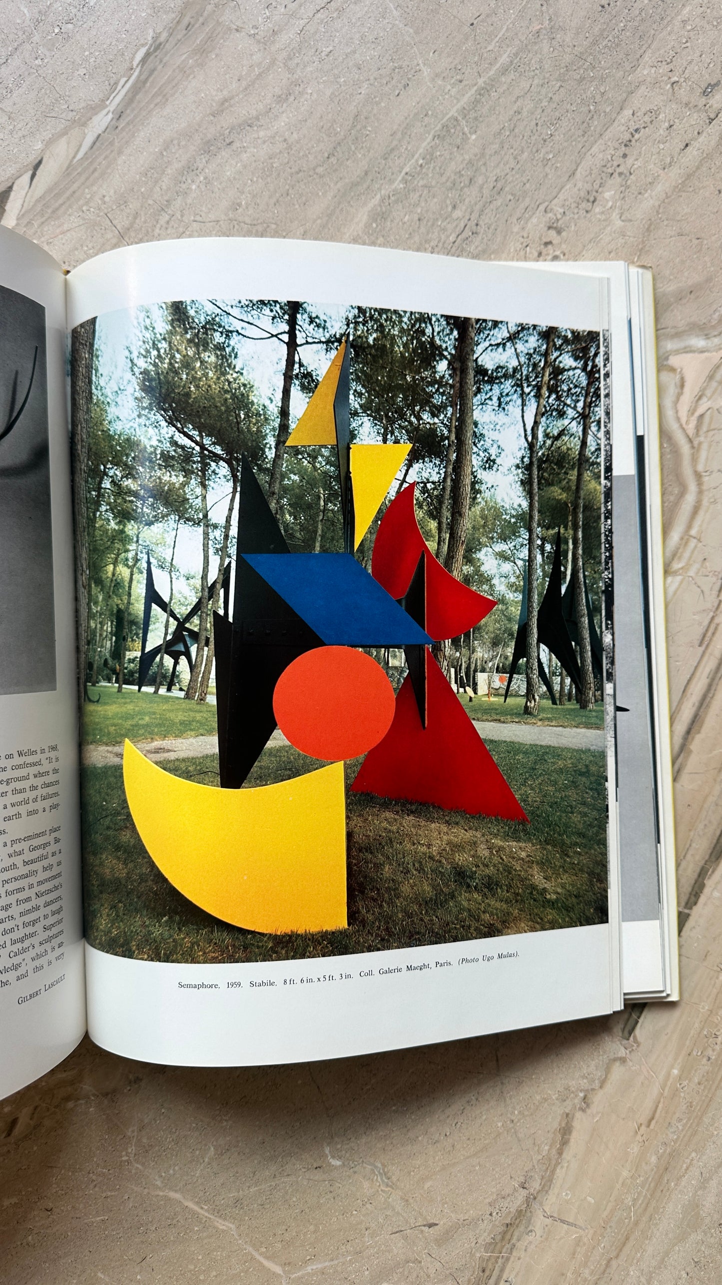 Book: Homage to Alexander Calder