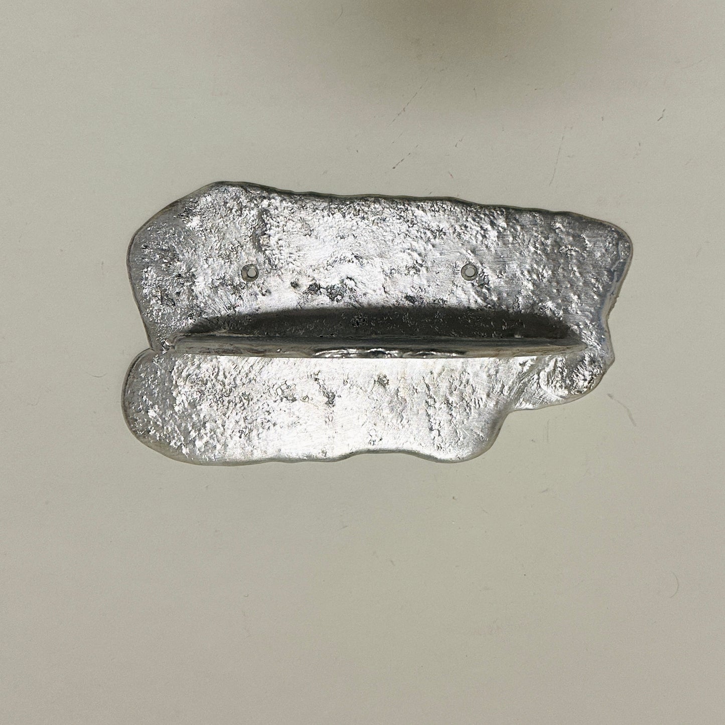 Tin shelf (4) by Alfred Sahlén