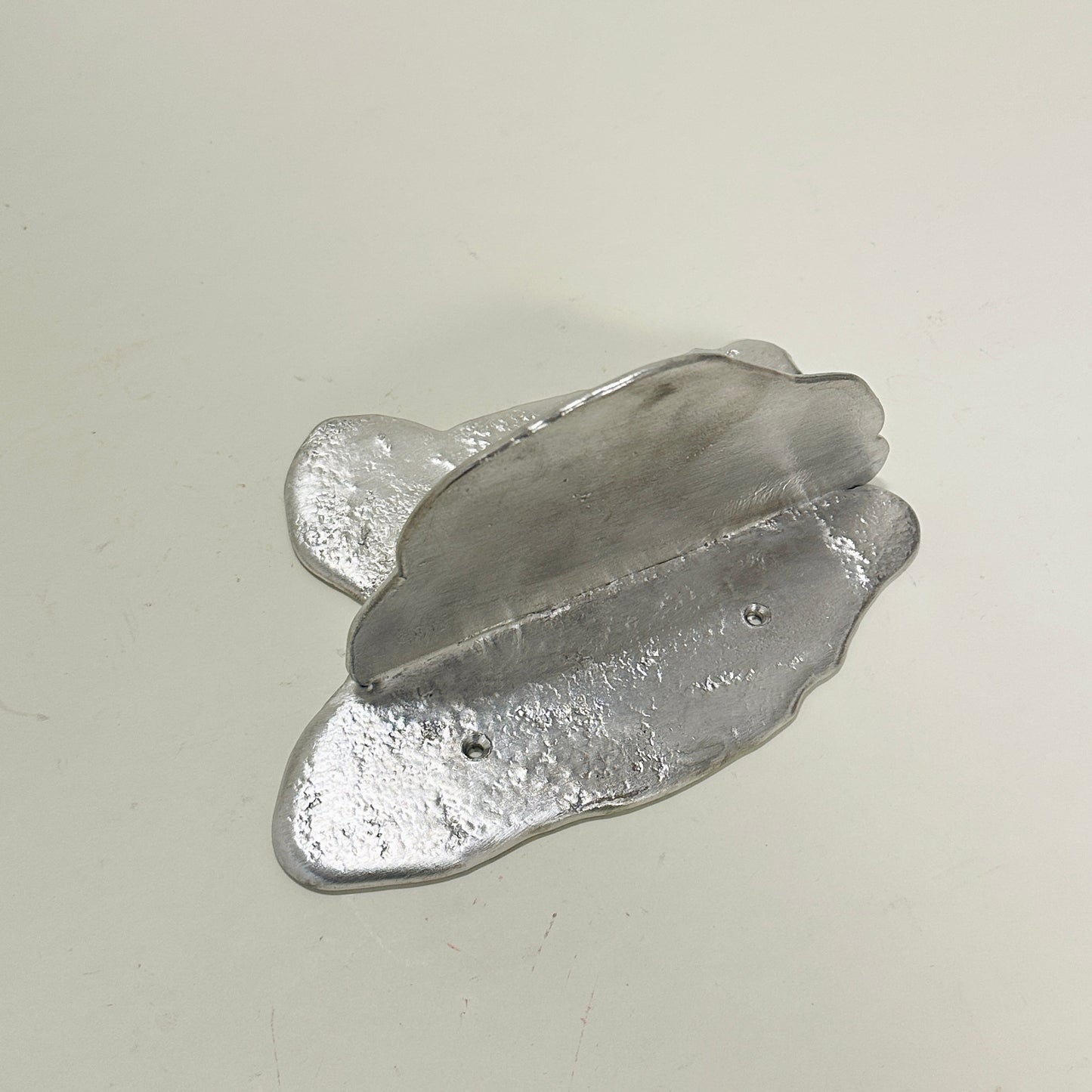 Tin shelf (5) by Alfred Sahlén)