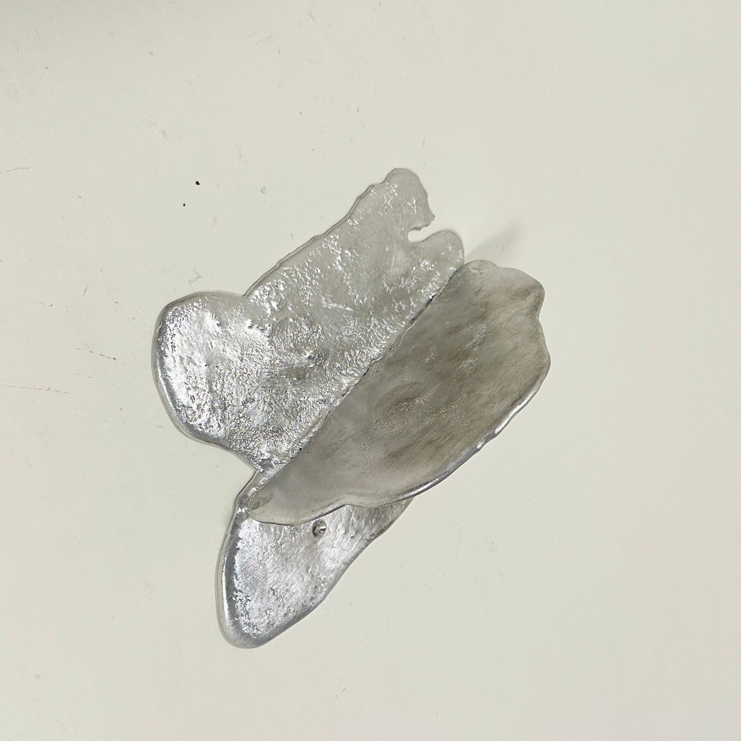 Tin shelf (5) by Alfred Sahlén)