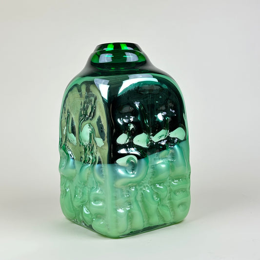 Green silvered vase "AADÄÄRE" by Studio Reiser