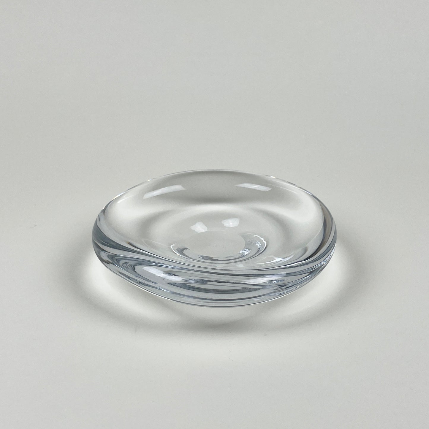 Handblown glass bowl by Lisa Reiser