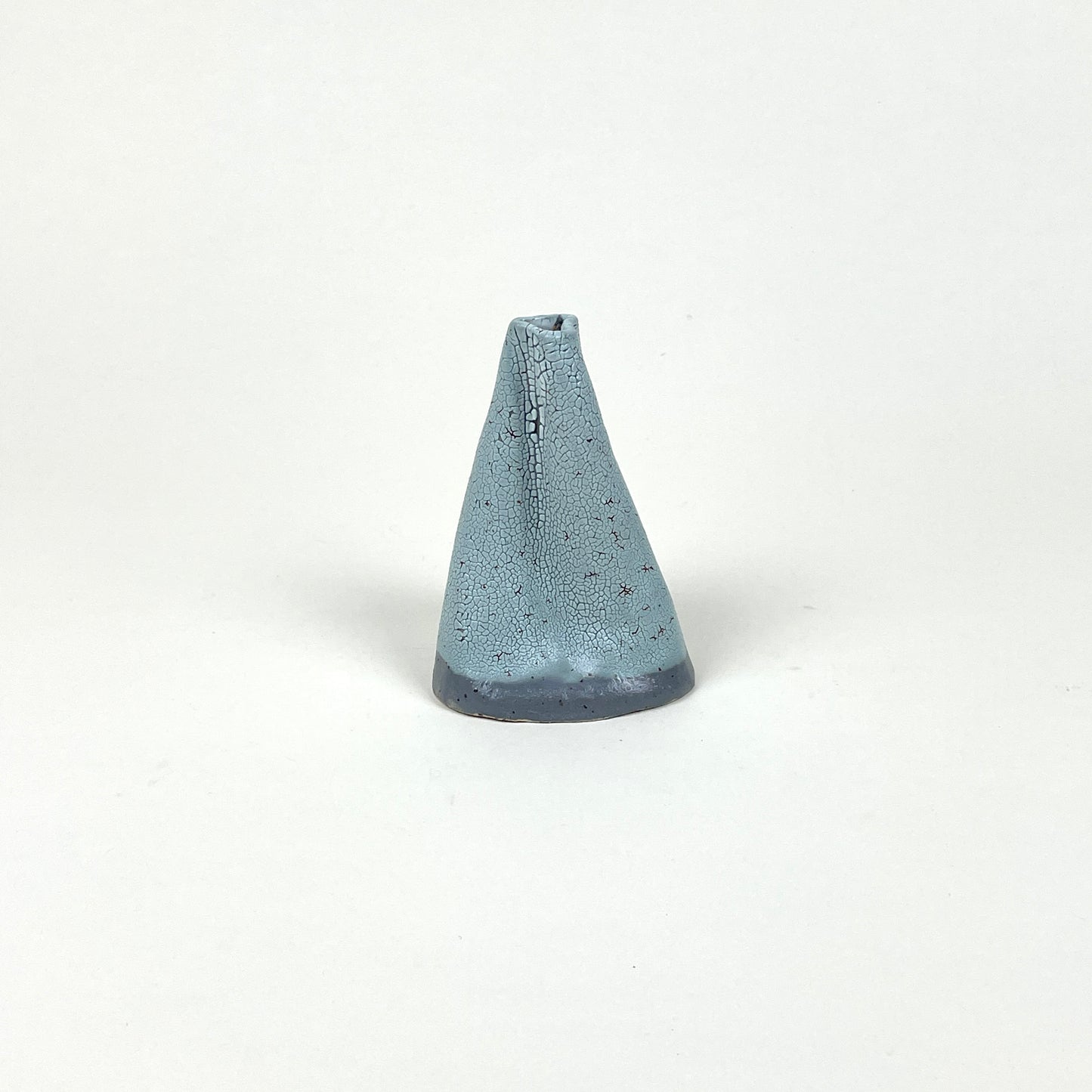 Blue grey volcano vase (L) by Astrid Öhman.