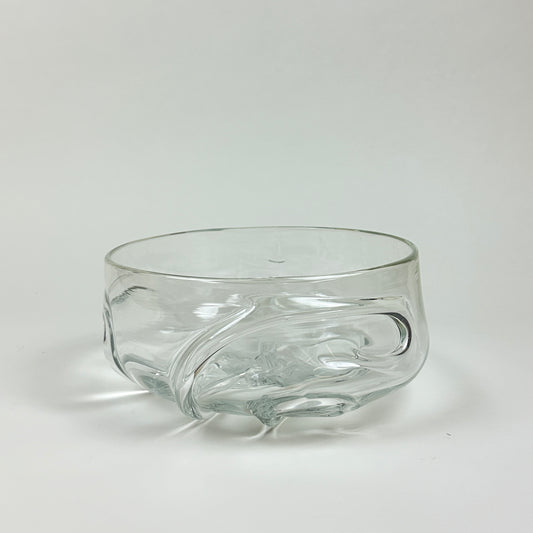 Glass bowl "Swirl" by Silje Lindrup