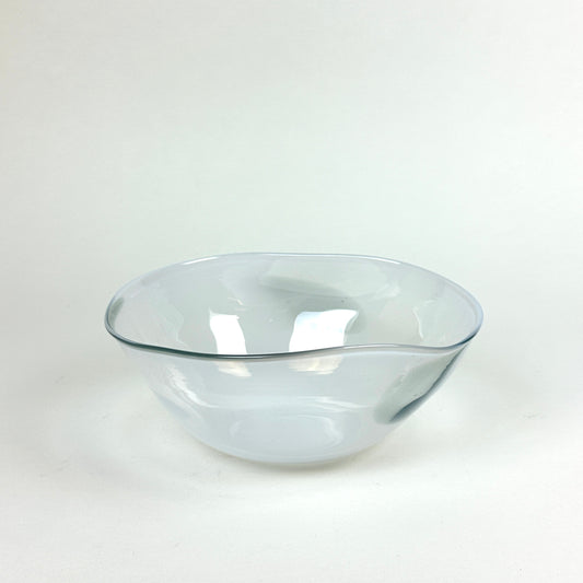 Milky bowl by Silje Lindrup