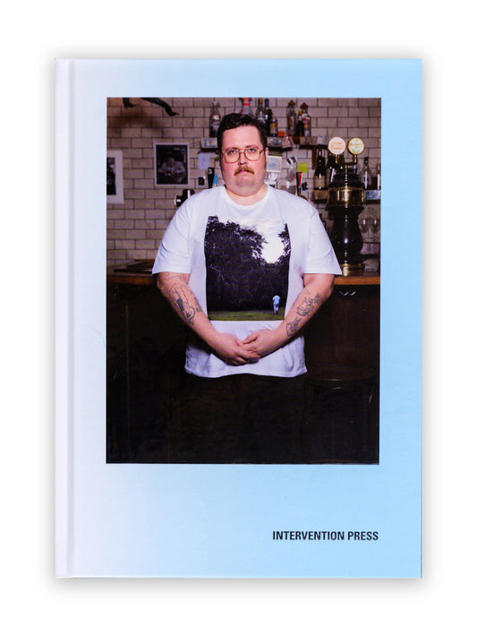 Book: Utsikten berövad men vattnade ändå by Tarek Jahjah