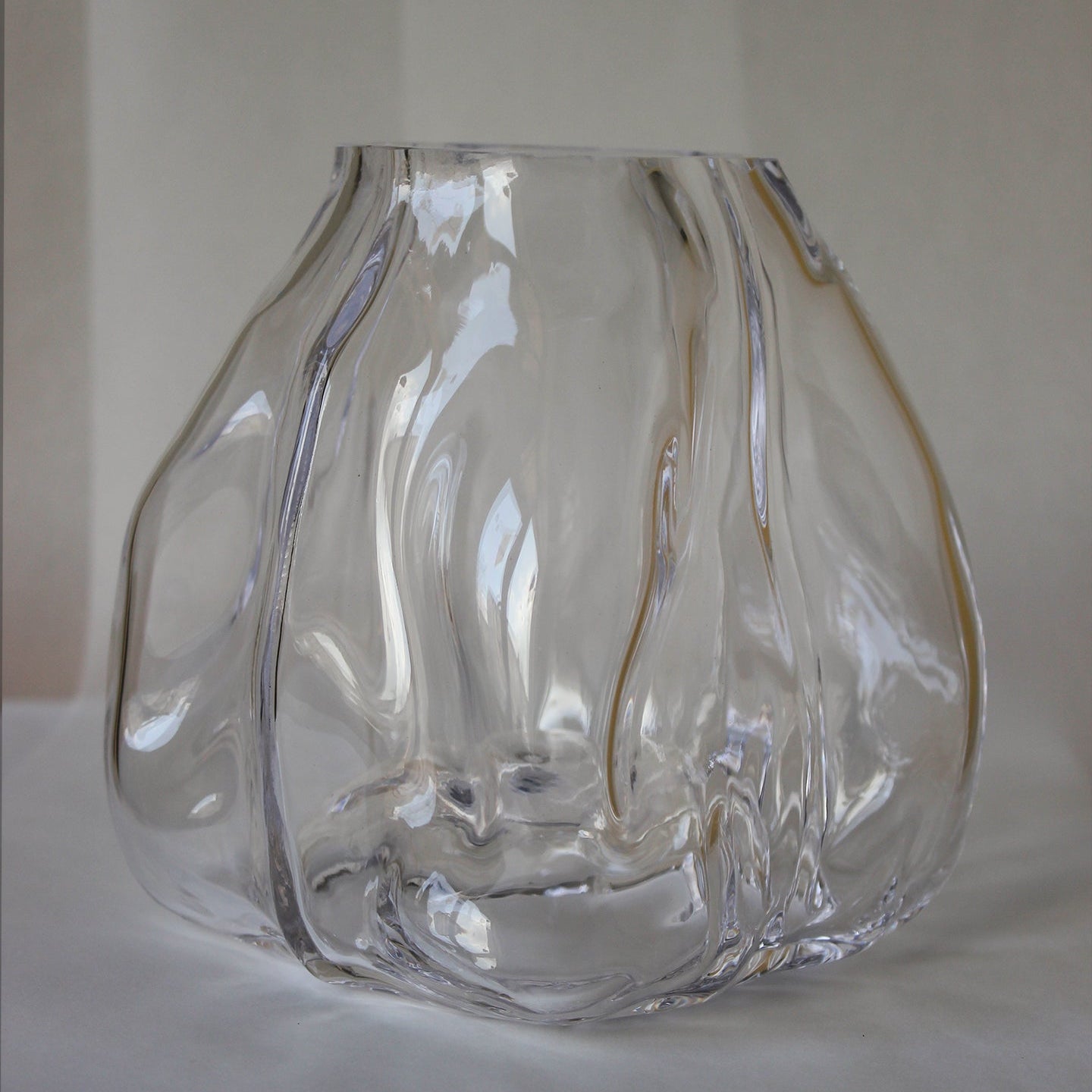 Mni - Kub (Clear Glass) (nr 14)  by Martin Inostroza