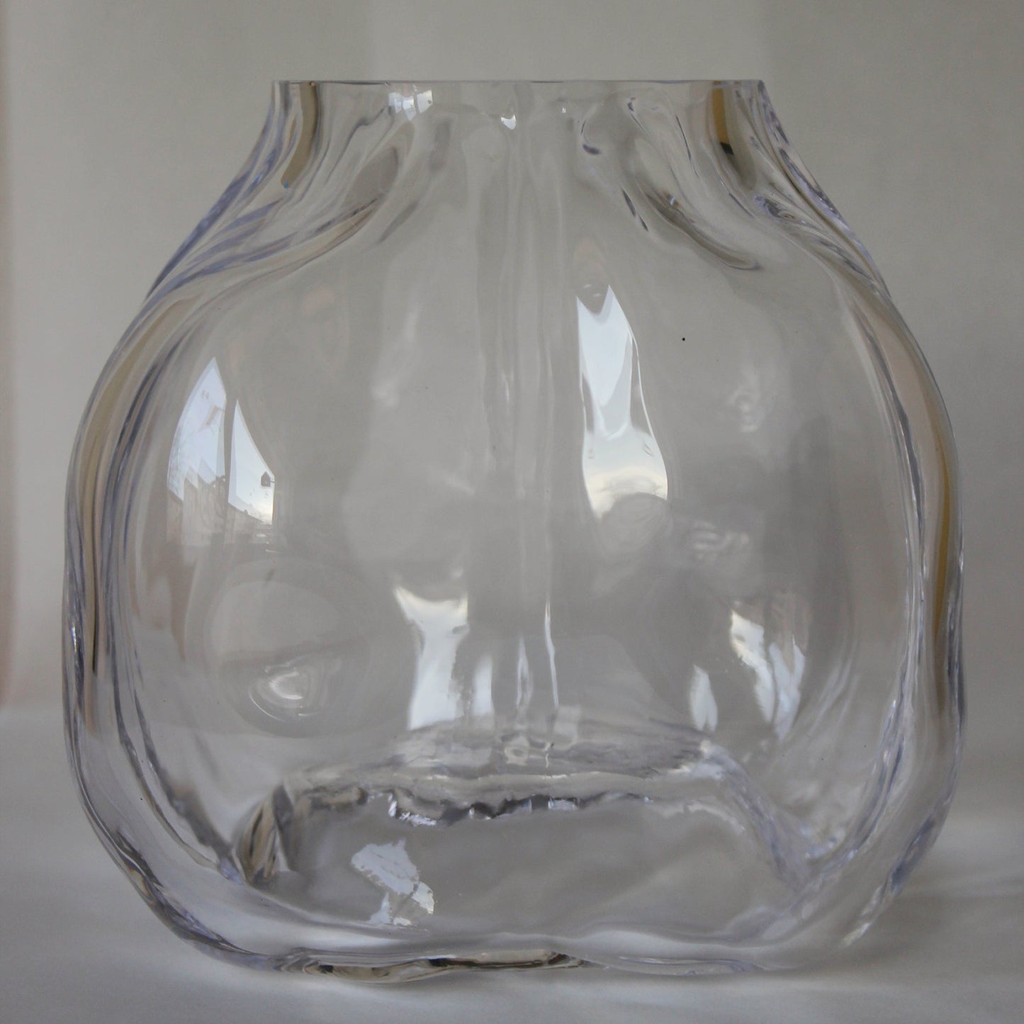 Mni - Kub (Clear Glass) (nr 3) by Martin Inostroza