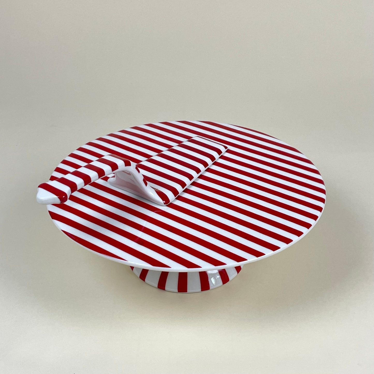 Vintage porcelain cake tray with matching spatula