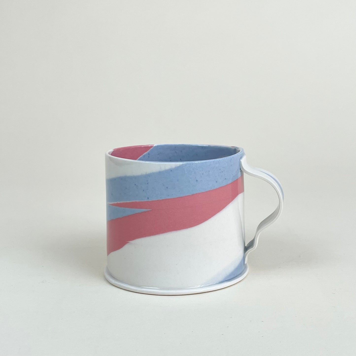 Ceramic mug by Emma Berzén (cream blue red)