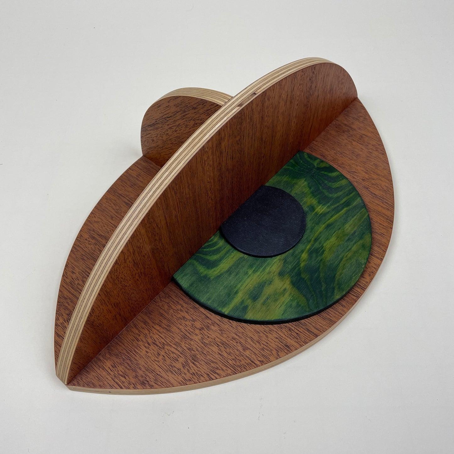 Eye shelf, mahogany + green