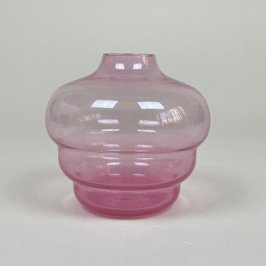 "Honung", glass vase by Lisa Reiser
